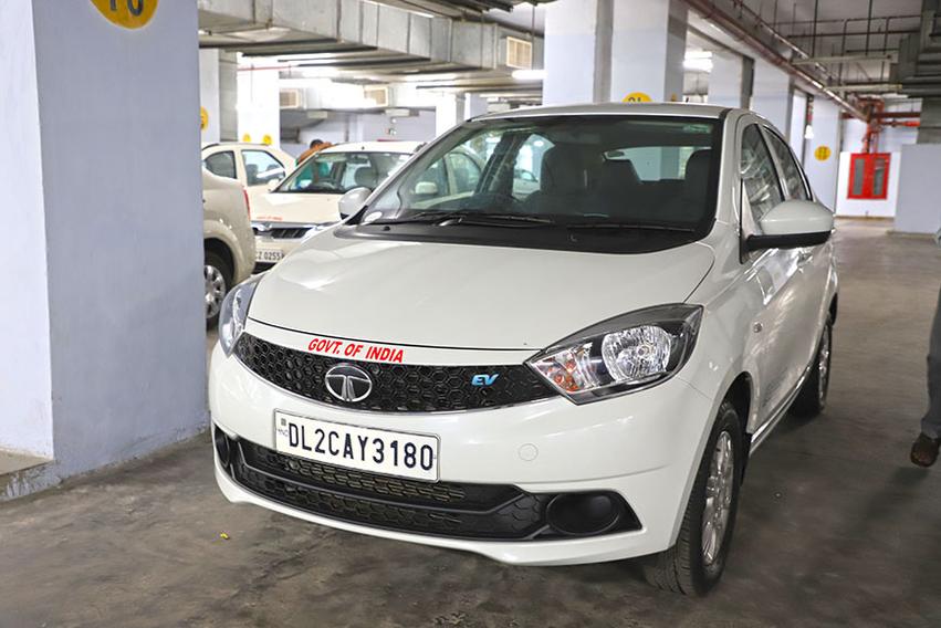 Mumbai Man Held For Driving Car With Govt Of India Logo News