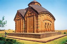 Old temples, great carvings in Bishnupur