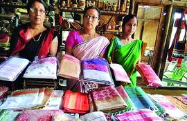 Village weaves and Kaziranga Haat     